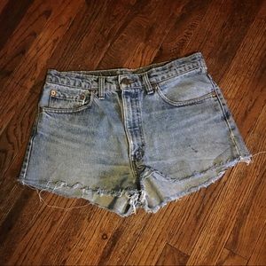 💰⬇️😎 Vintage-ish Levi’s cutoffs